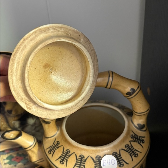 Vintage Decorative Tan Teapot with Black Pattern - Picture 2 of 3